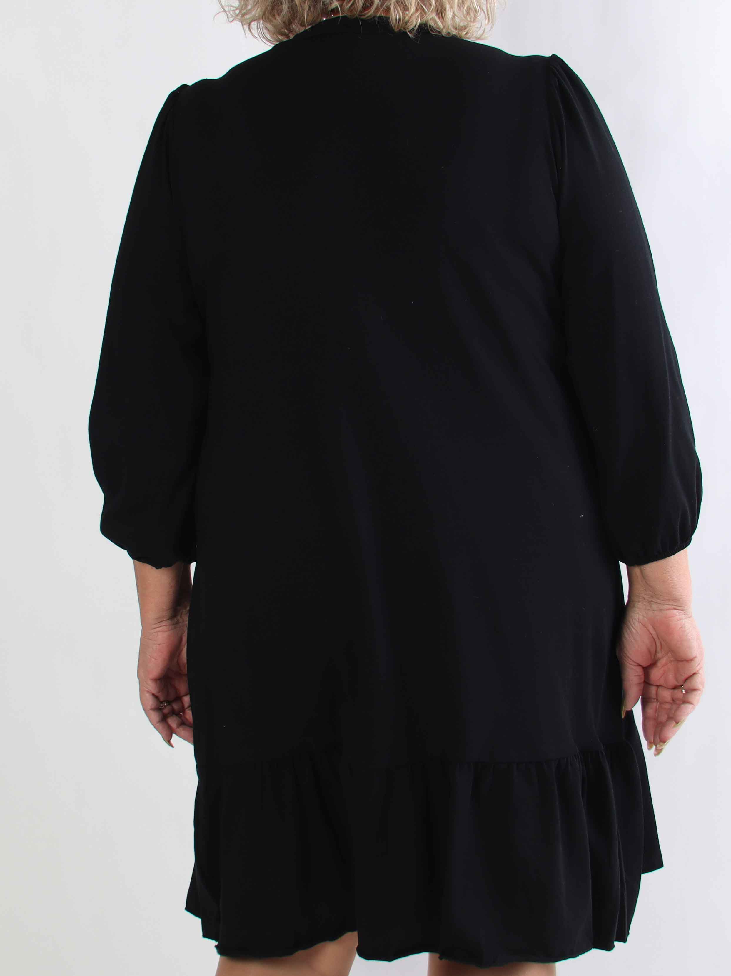 Zafira - Plus size joggingkjole i bomuld med sød flæsekant